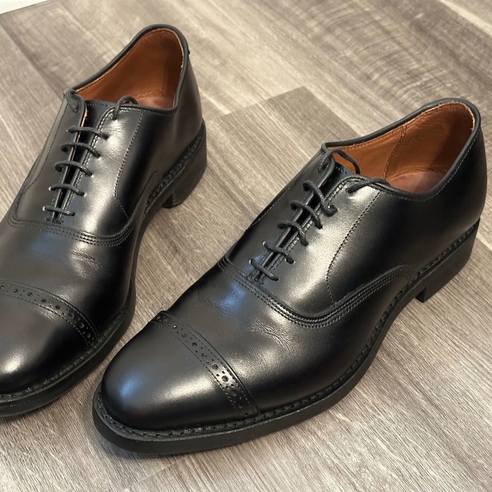 Allen Edmonds Fifth Avenue Dainite Sole - Men's US 8 D - Like New